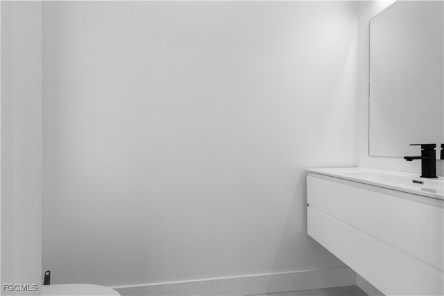 3762 32nd AVE SE, Naples, FL 34117