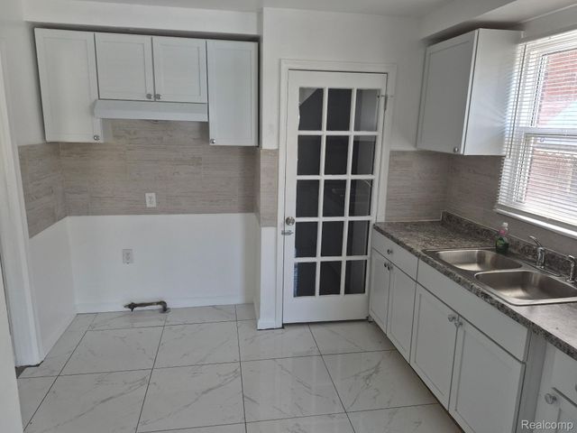 19928 Dean Street, Detroit, MI 48234