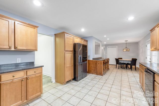 52 Baby Jane Lane, Hendersonville, NC 28792