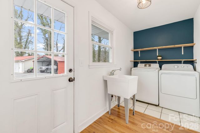 52 Baby Jane Lane, Hendersonville, NC 28792