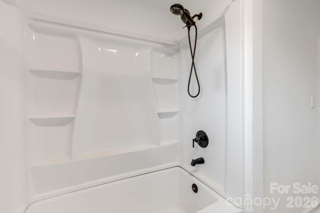 52 Baby Jane Lane, Hendersonville, NC 28792