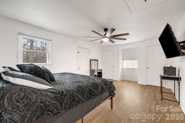 52 Baby Jane Lane, Hendersonville, NC 28792