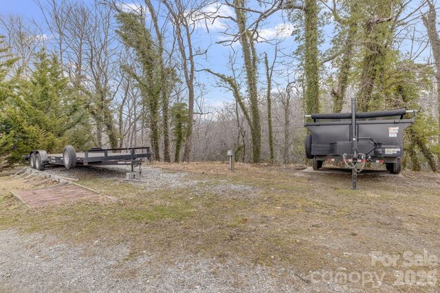 52 Baby Jane Lane, Hendersonville, NC 28792