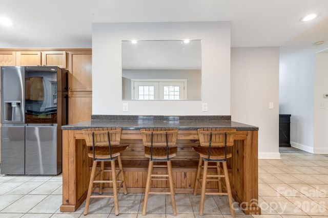 52 Baby Jane Lane, Hendersonville, NC 28792