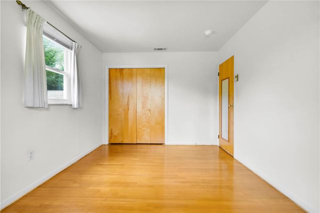 1863 West Union Boulevard, Bethlehem City, PA 18018