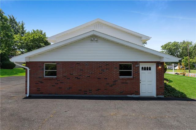 1863 West Union Boulevard, Bethlehem City, PA 18018