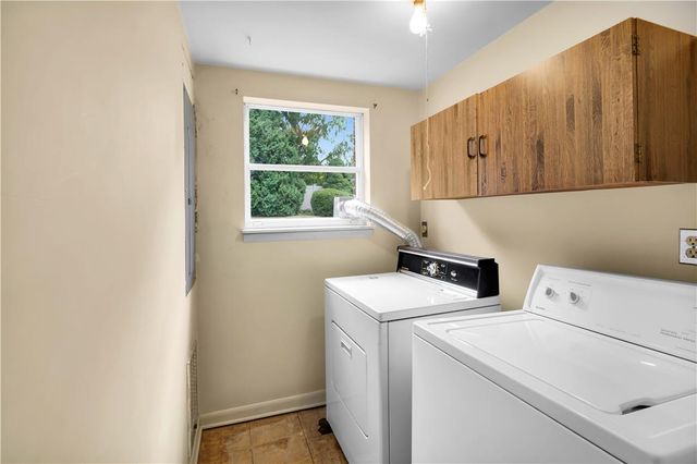 1863 West Union Boulevard, Bethlehem City, PA 18018