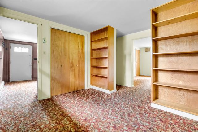 1863 West Union Boulevard, Bethlehem City, PA 18018