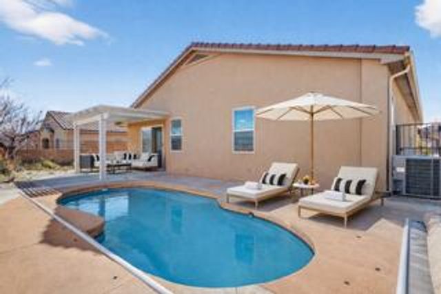 8305 Bouvardia Avenue NW, Albuquerque, NM 87120