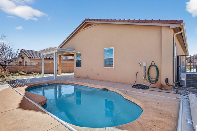 8305 Bouvardia Avenue NW, Albuquerque, NM 87120