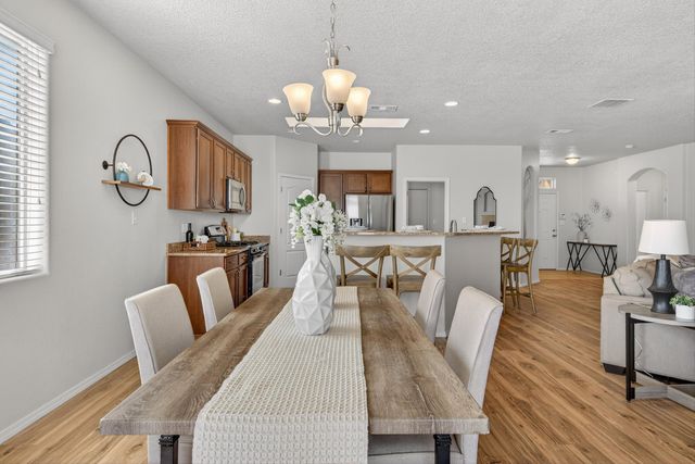 8305 Bouvardia Avenue NW, Albuquerque, NM 87120