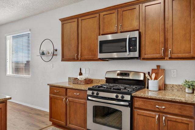 8305 Bouvardia Avenue NW, Albuquerque, NM 87120