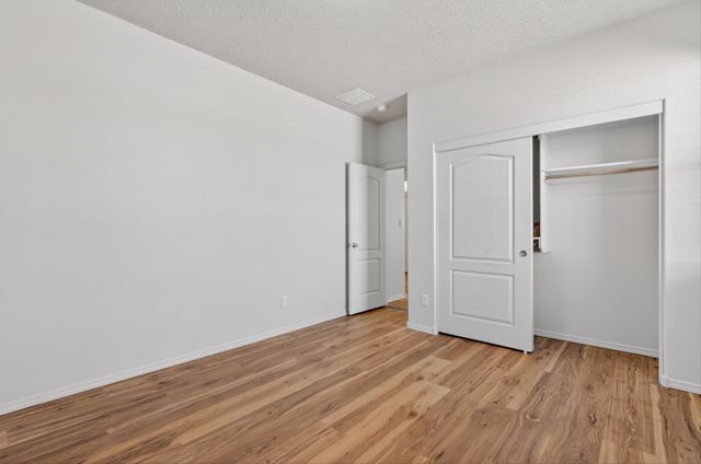 8305 Bouvardia Avenue NW, Albuquerque, NM 87120