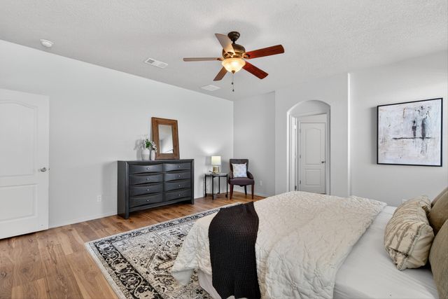 8305 Bouvardia Avenue NW, Albuquerque, NM 87120