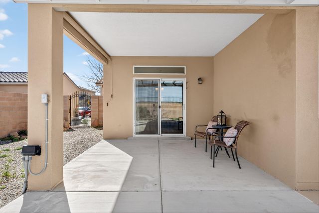 8305 Bouvardia Avenue NW, Albuquerque, NM 87120