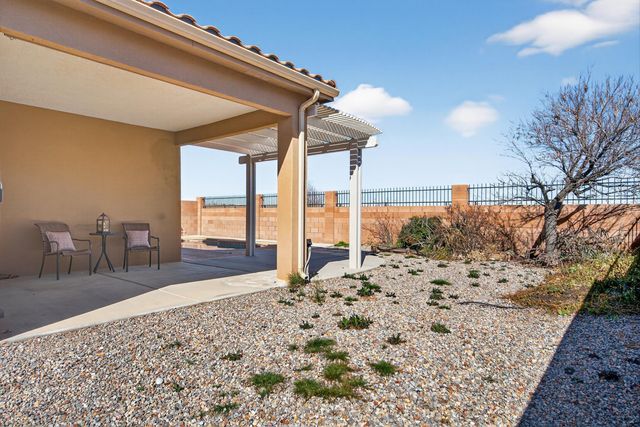 8305 Bouvardia Avenue NW, Albuquerque, NM 87120