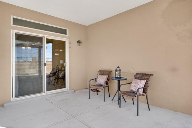 8305 Bouvardia Avenue NW, Albuquerque, NM 87120