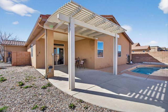 8305 Bouvardia Avenue NW, Albuquerque, NM 87120