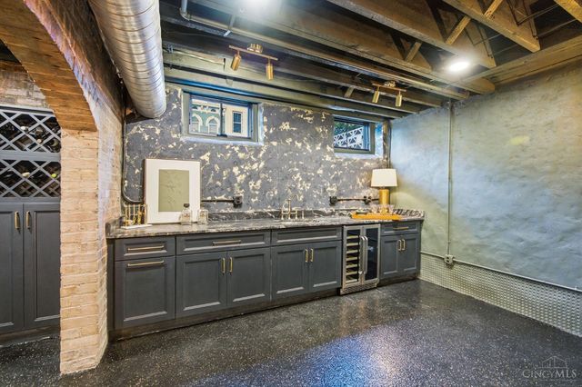 1117 Dayton Street, Cincinnati, OH 45214