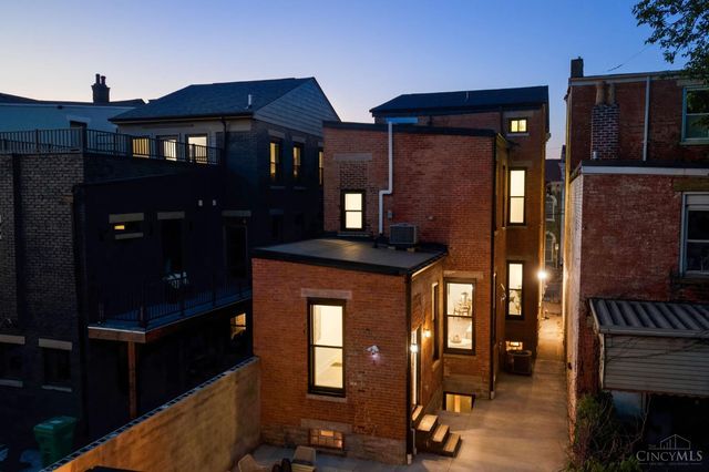 1117 Dayton Street, Cincinnati, OH 45214