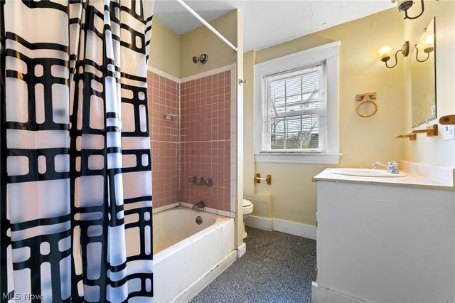 1345 Ohio Avenue, Youngstown, OH 44504