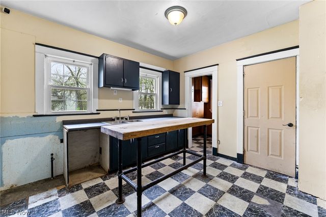 1345 Ohio Avenue, Youngstown, OH 44504