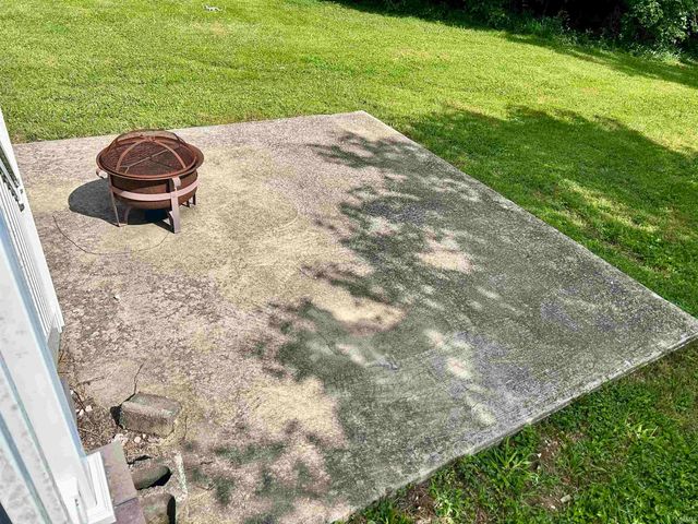 913 W Gourley Pike, Bloomington, IN 47404