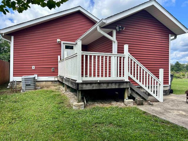 913 W Gourley Pike, Bloomington, IN 47404