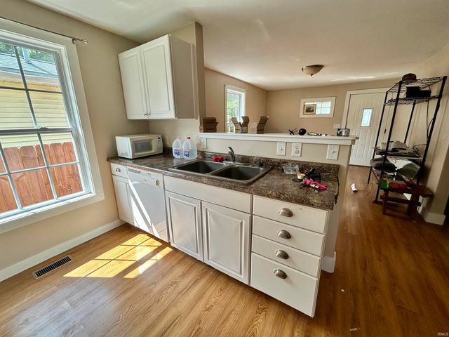 913 W Gourley Pike, Bloomington, IN 47404