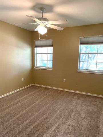 208 Coronado Circle, Kerrville, TX 78028