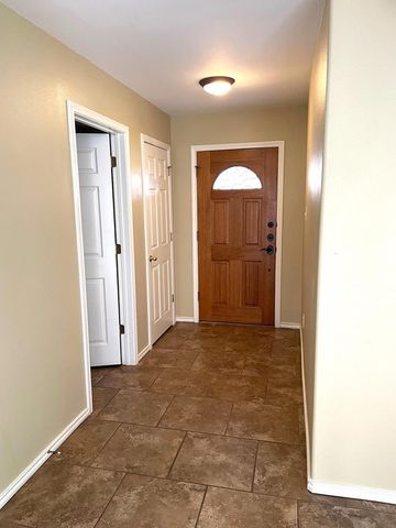 208 Coronado Circle, Kerrville, TX 78028
