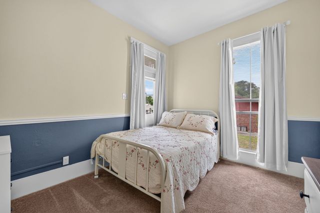 217 E 1st Street, Weatherford, TX 76086