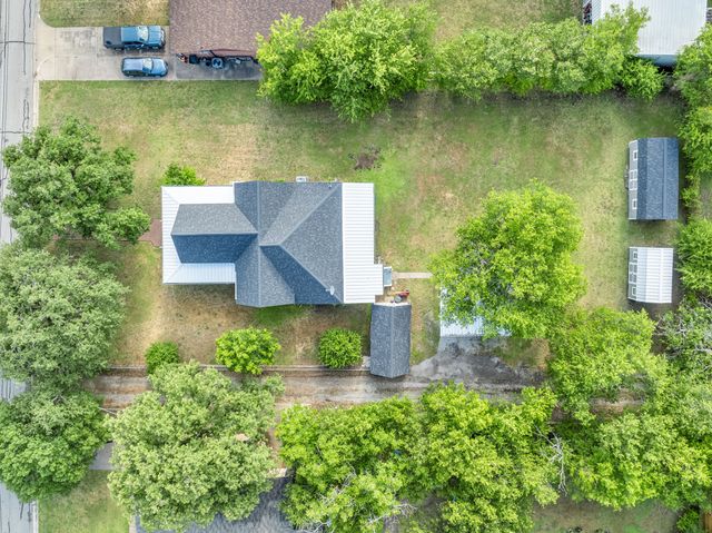 217 E 1st Street, Weatherford, TX 76086