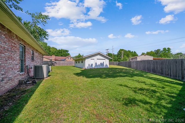 1307 N Douglas Drive, Claremore, OK 74017