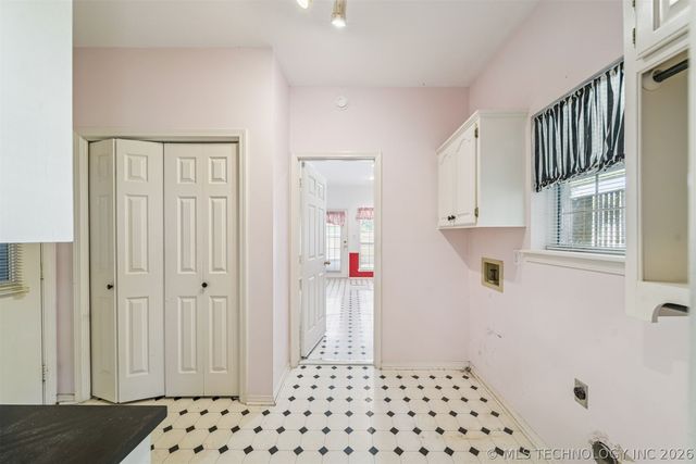 1307 N Douglas Drive, Claremore, OK 74017