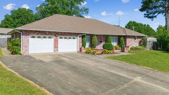 1307 N Douglas Drive, Claremore, OK 74017