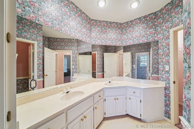 1307 N Douglas Drive, Claremore, OK 74017