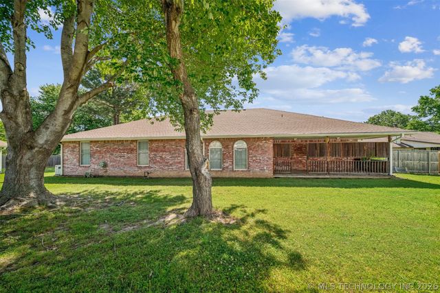 1307 N Douglas Drive, Claremore, OK 74017