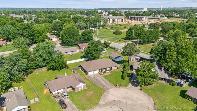 1307 N Douglas Drive, Claremore, OK 74017