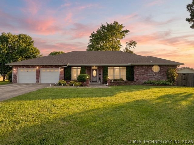 1307 N Douglas Drive, Claremore, OK 74017