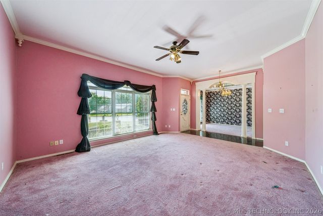 1307 N Douglas Drive, Claremore, OK 74017