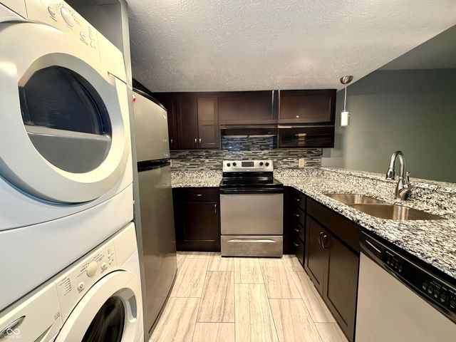 9328 S Lake Ridge Drive 62, Bloomington, IN 47401