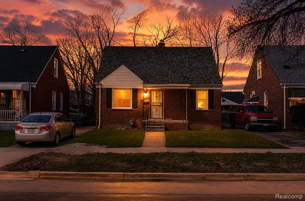 9107 Roselawn Street, Detroit, MI 48204