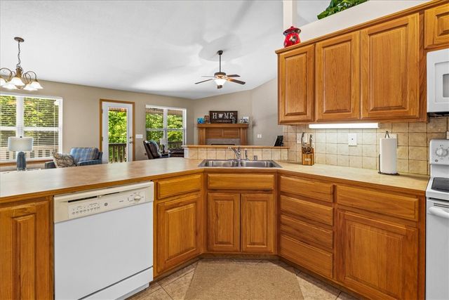 15 Melanie Circle, Bella Vista, AR 72714