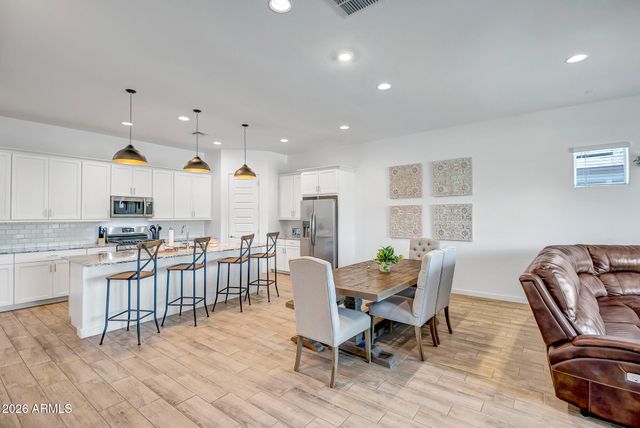 17140 W WHISPERING WIND Drive, Surprise, AZ 85387