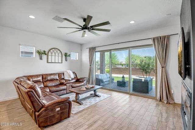 17140 W WHISPERING WIND Drive, Surprise, AZ 85387