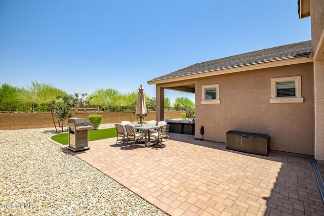 17140 W WHISPERING WIND Drive, Surprise, AZ 85387