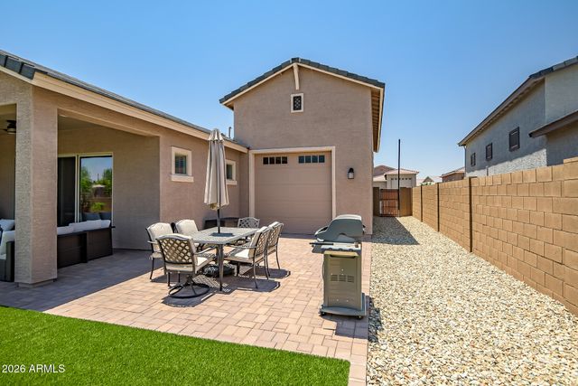 17140 W WHISPERING WIND Drive, Surprise, AZ 85387
