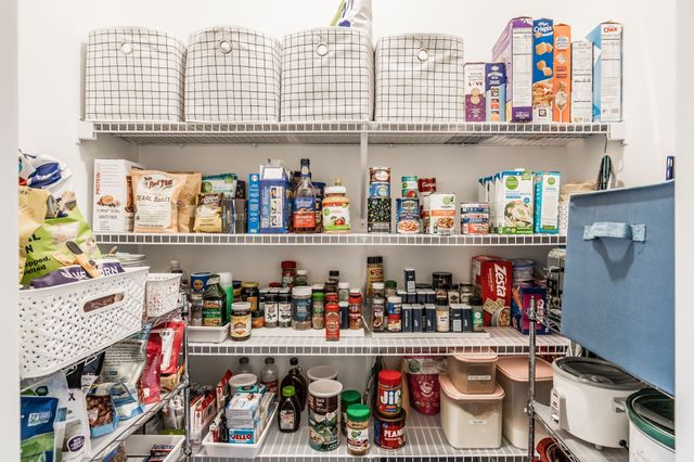 904 Cherry Grove Dr, Hendersonville, TN 37075