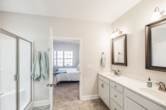 904 Cherry Grove Dr, Hendersonville, TN 37075